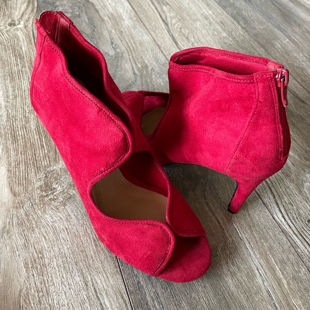 Red 6M Impo shoes, 3” heels, like new condition